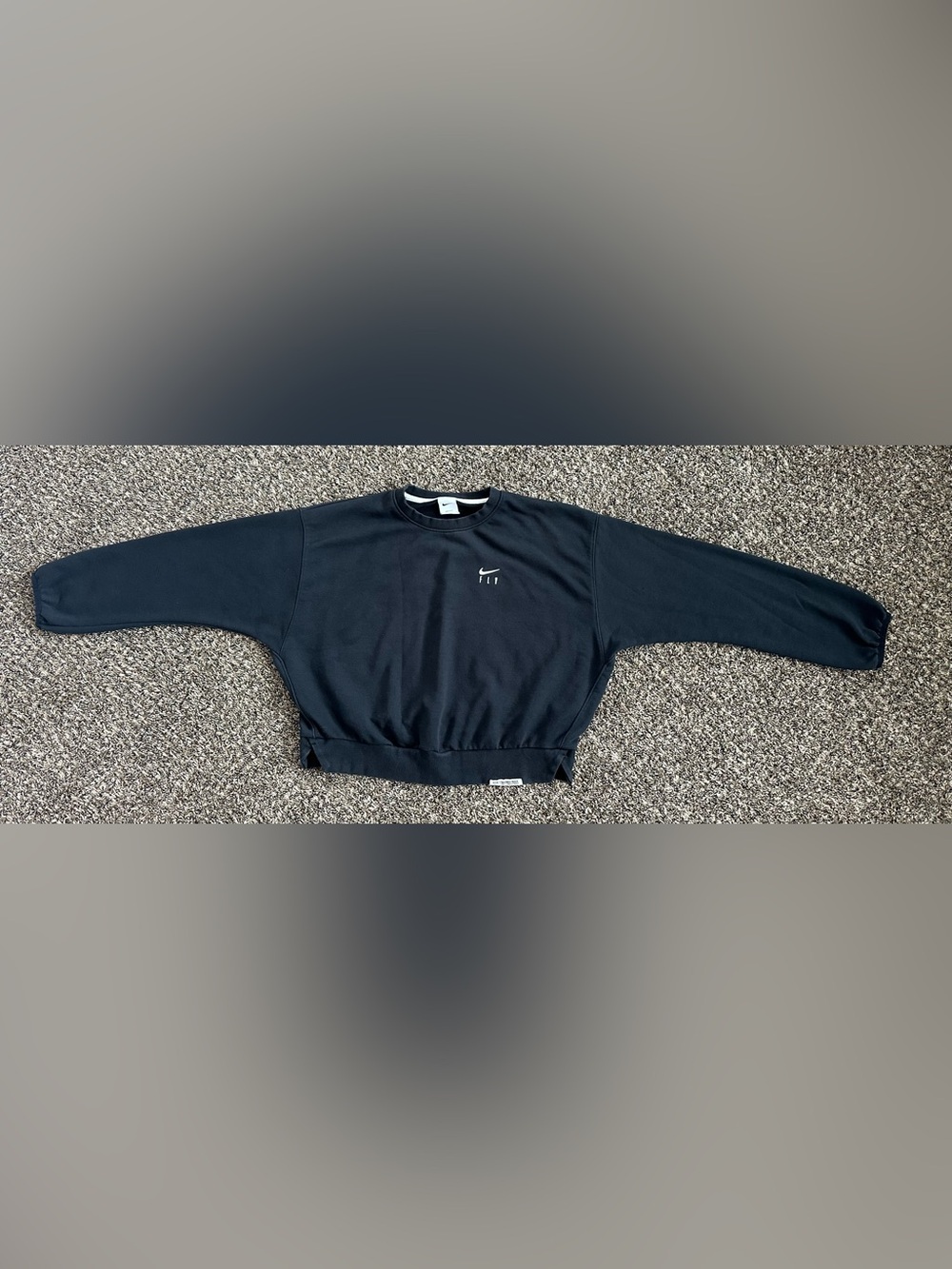 Nike Dri-FIT Swoosh Fly "We Fly to Defy" Boxy Crewneck Sweatshirt size medium
